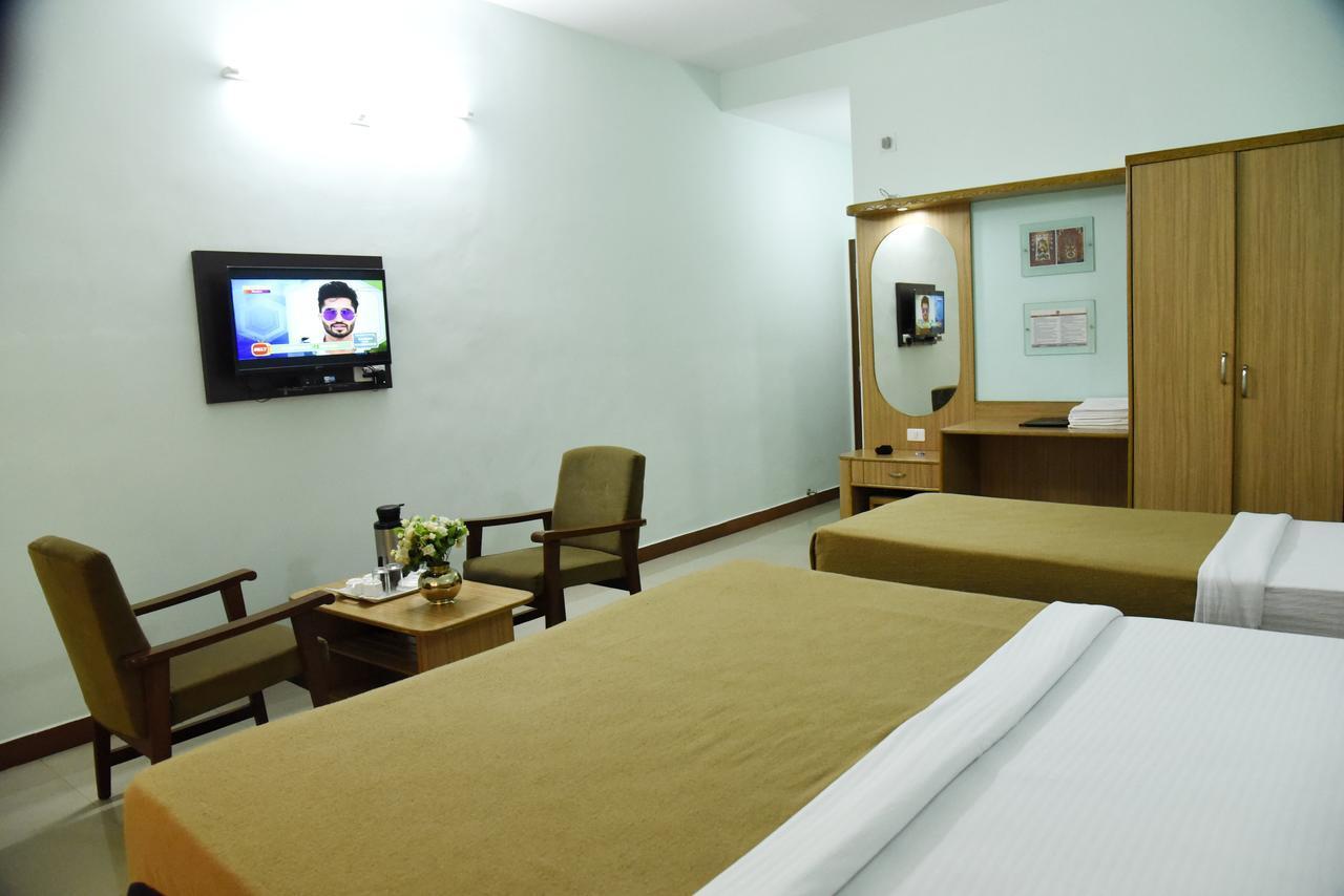 Slr Residency Ξενοδοχείο Subrahmanya Εξωτερικό φωτογραφία