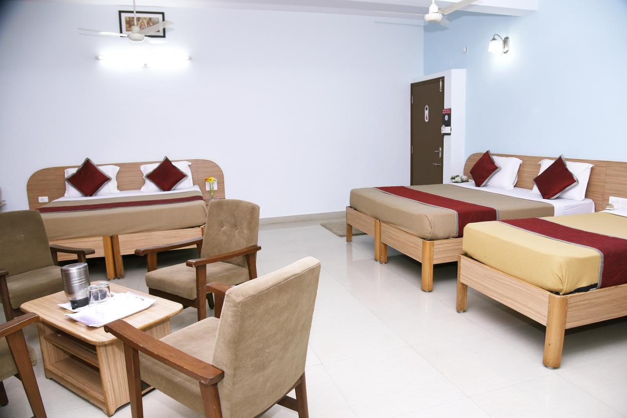 Slr Residency Ξενοδοχείο Subrahmanya Εξωτερικό φωτογραφία